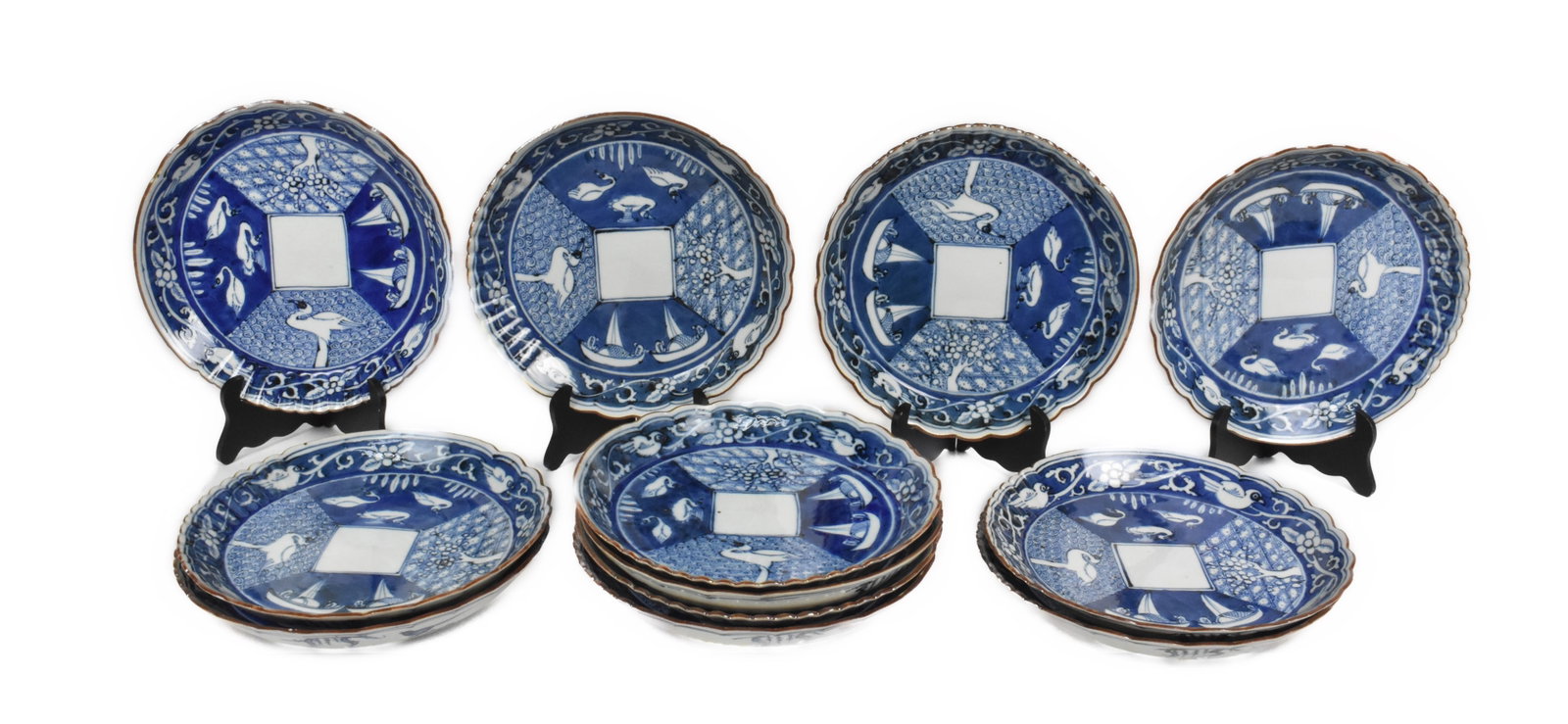 Set of Twelve Japanese Imari Scalloped Plates, 20th Century, 9 1/2" dia.: Set of Twelve Japanese Imari Scalloped Plates, 20th Century, 9 1/2" dia.