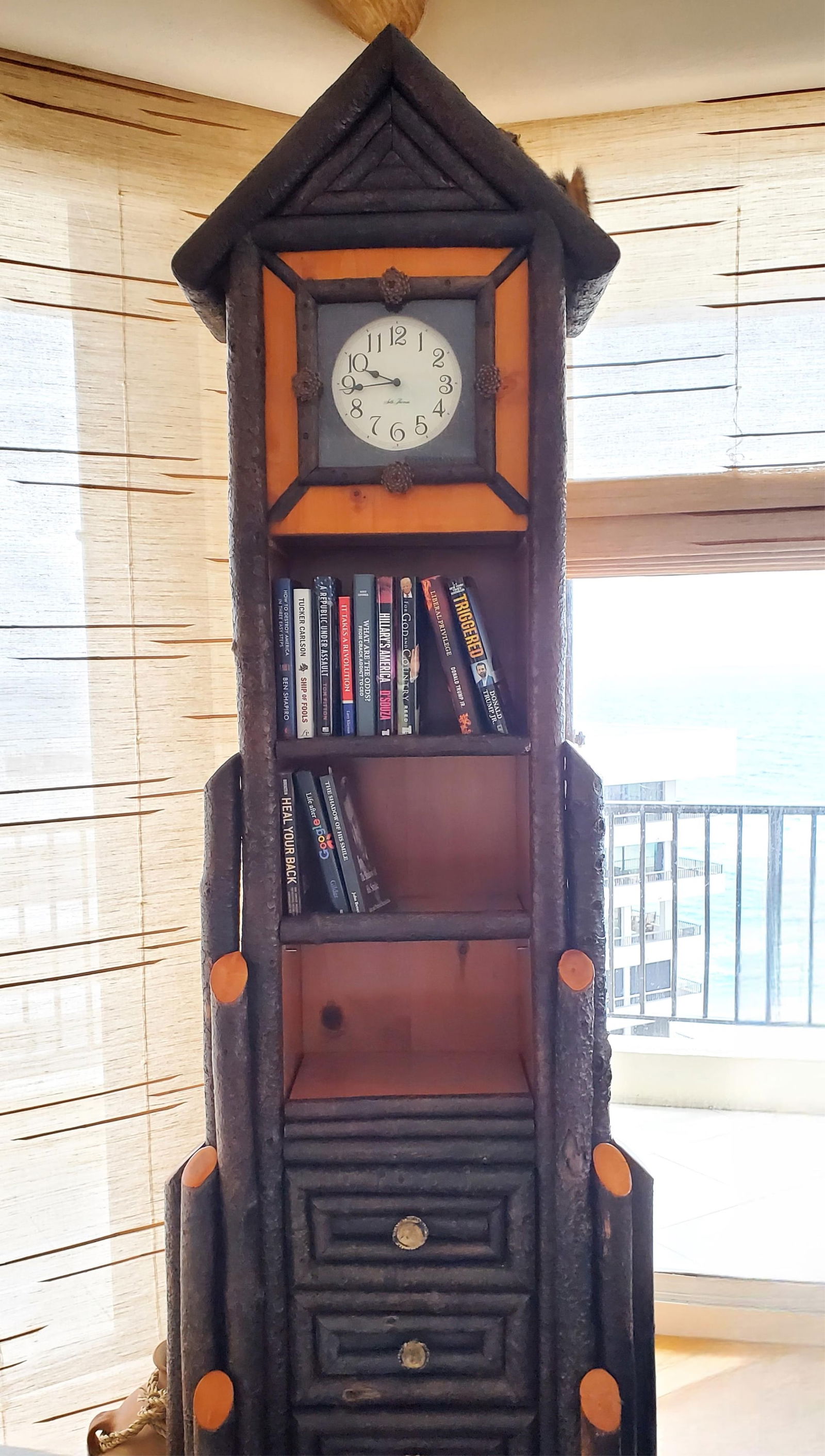 Native American Wood Log Style Bookcase with a Seth Thomas Battery Clock, 20th Century, (1 of 10)