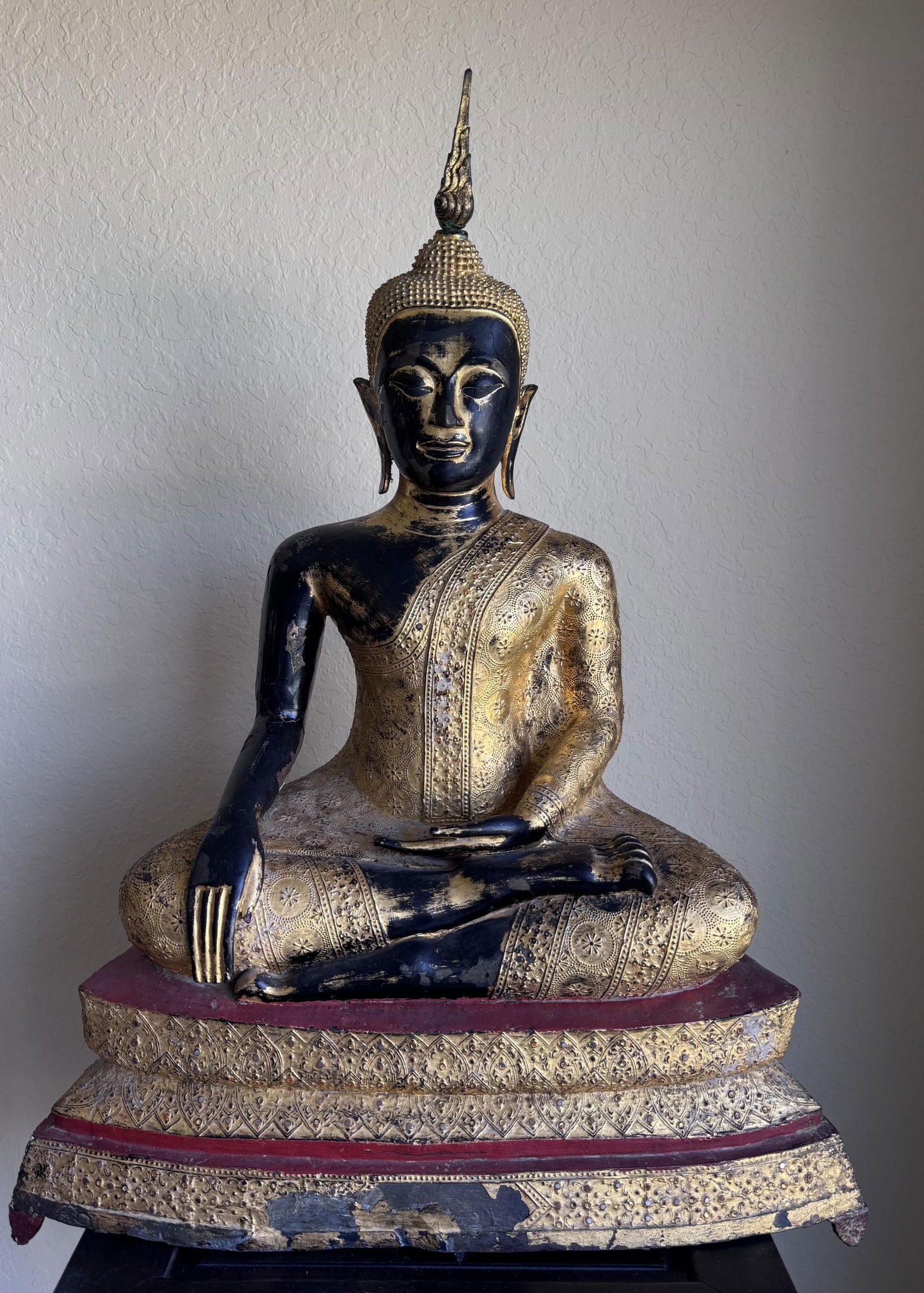 Thai Antique Gilded Bronze and Lacquered Figure of Buddah, Thai Buddah from the Ratnakosin (Bangkok): Thai Antique Gilded Bronze and Lacquered Figure of Buddah, Thai Buddah from the Rattanakosin period (1782-1932). Seated in Sattvasana on decorated lotus throne with his hands in Bhumisparsa and Dhtana