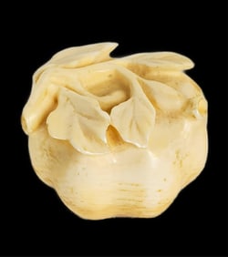 Japanese Carved Gourd Box, opening to an erotic Interior, 3/4" diameter