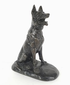 Antique French Bronze Sculpture of a German Shepard by Gaston D'Illiers (1876-1932), signed on the