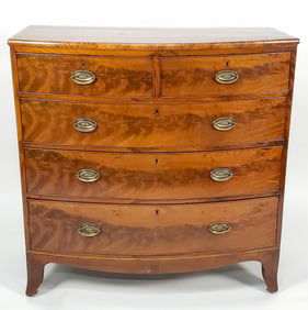 English George III Mahogany Bowfront Chest of Drawers, Early 19th Century, the bowed rectangular top