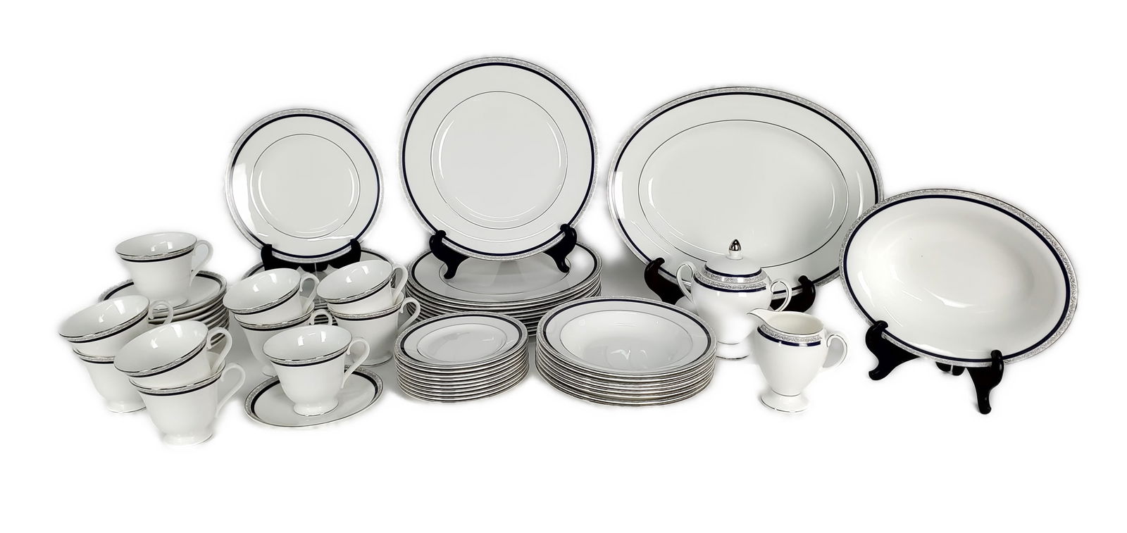 Wedgwood Bone China Service for Eight in the Seville Pattern, 20th Century,: Wedgwood Bone China Service for Eight in the Seville Pattern, 20th Century, to include: 10 Dinner Plates (10 1/2" dia.), 10 Salad Plates (8" dia.), 10 Bread Plates (6" dia.), 8 Soup Bowls (8" dia.), 1