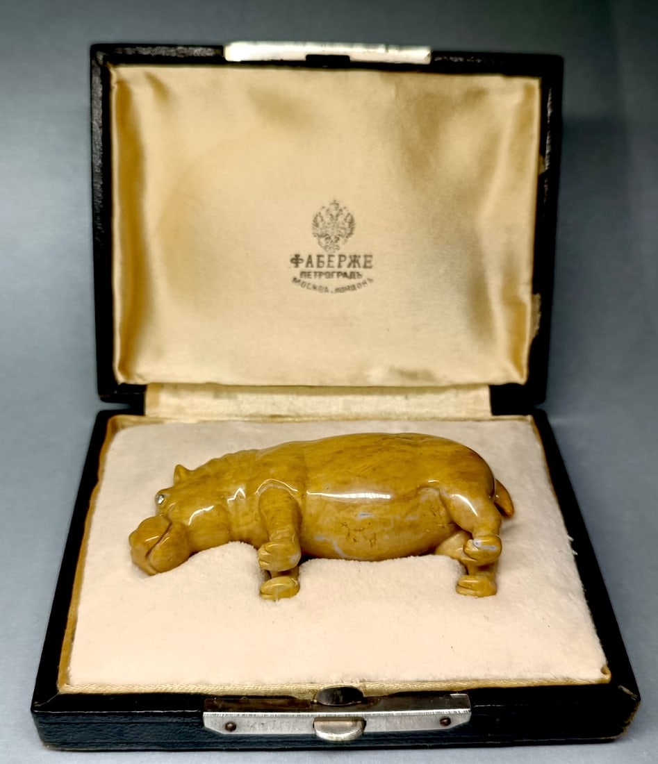 Russian Finely Carved Agate Hippopotamus with diamond eyes (1 of 4)