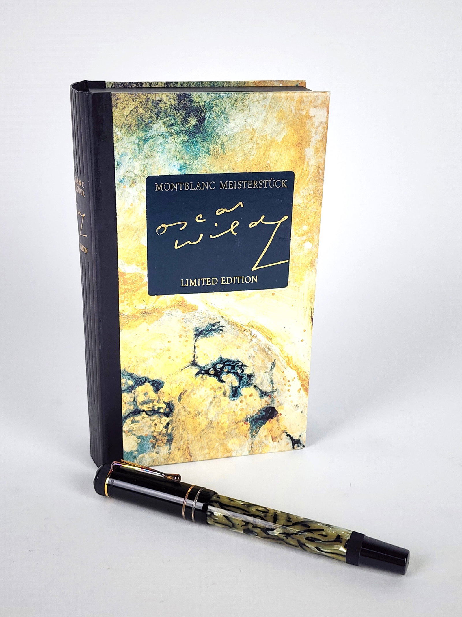 Mont Blanc Limited Edition Oscar Wilde Fountain Pen with 18K gold plated nib, with presentation box (1 of 6)