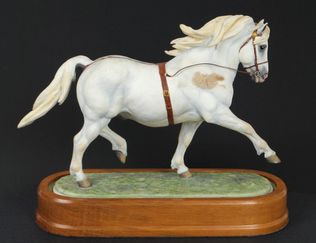 ROYAL WORCESTER PORCELAIN "WELSH MOUNTAIN PONY": English. 1966. Designed by D. Lindner. Limited Edition of 500. Height 7 1/4". With wood base. (Cond: discoloration to one spot) (600/800)