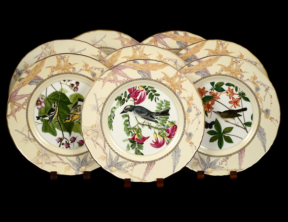 SET OF EIGHT ROYAL WORCESTER PORCELAIN BIRD PLATES: English. 1978. Limited Edition. Inspired by the Audubon Birds of America. With identification number and factory marks on the reverse. Diameter 10 7/8". (400/500)
