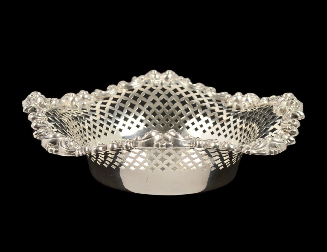 STERLING SILVER RETICULATED BOWL: American. Maker: Watson. Centered by a monogram J.M. Diameter 8". (8 oz) (150/200)