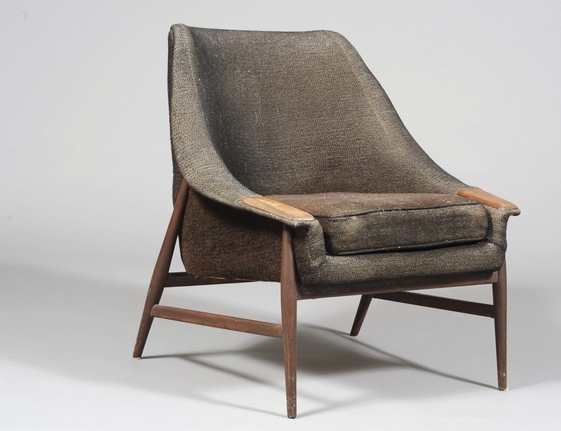 SCANDINAVIAN MODERN TEAKWOOD ARM CHAIR: (150/200)