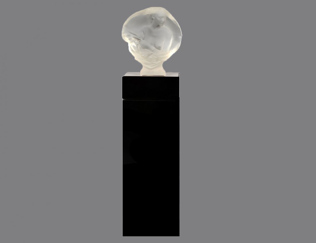 FREDERICK ELLIOTT HART (American. 1943-1999): "Contemplation". Signed, dated 1985 and numbered 191/300 on back of base. Acrylic Statue. Measuring 18" by 16" by 6". (Cond: good) (1000/1500)