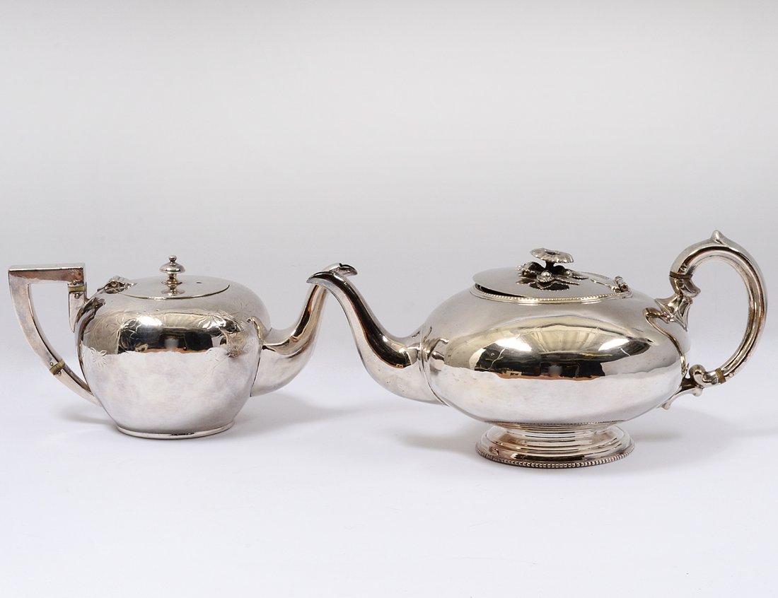 SILVER PLATED TEA AND COFFEE POT (1 of 5)
