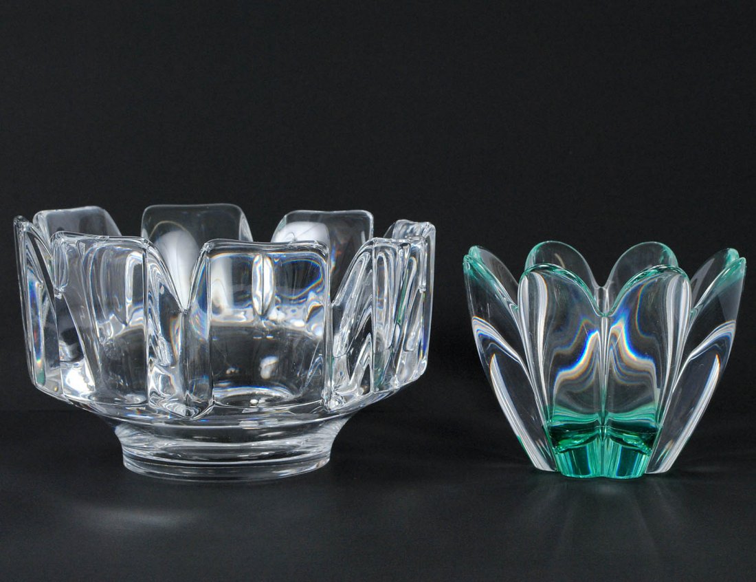 TWO ORREFORS CRYSTAL BOWLS (1 of 5)