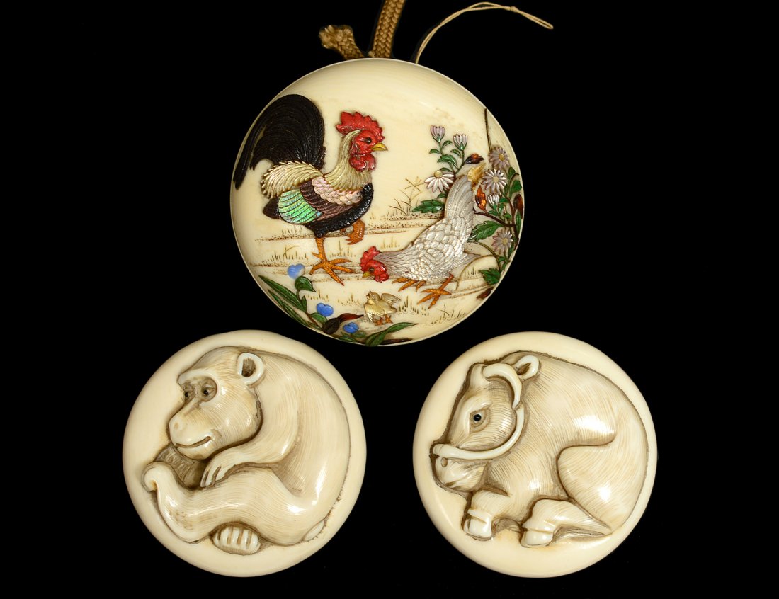 THREE CARVED IVORY MANJUS (1 of 6)