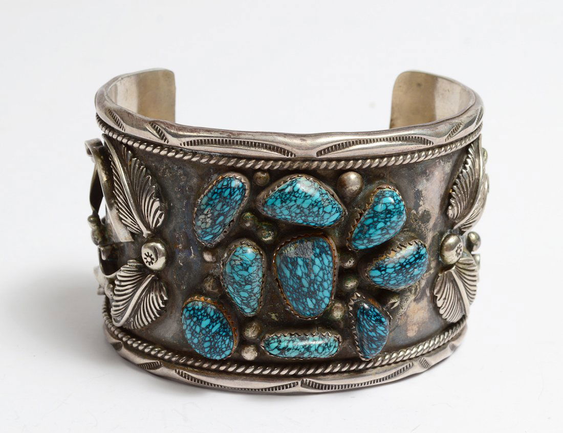 NATIVE AMERICAN STERLING SILVER CUFF BRACELET (1 of 5)