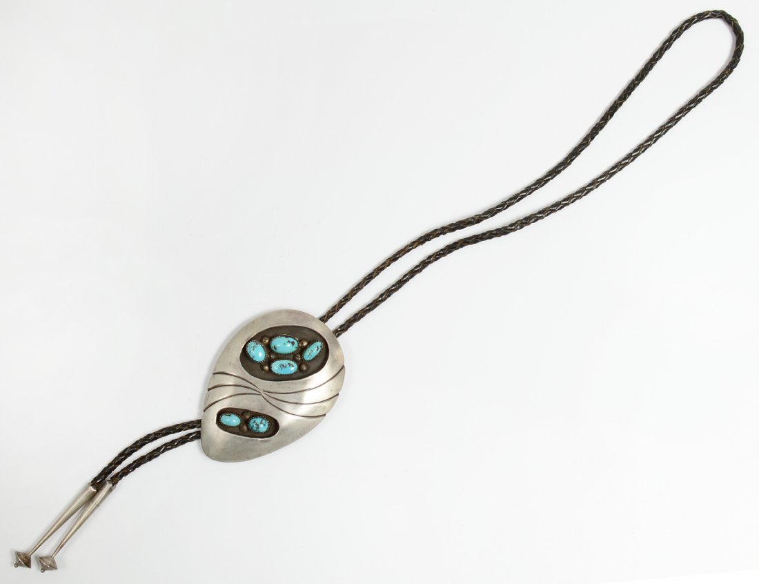 NATIVE AMERICAN STERLING SILVER OLD PAWN BOLO TIE (1 of 3)