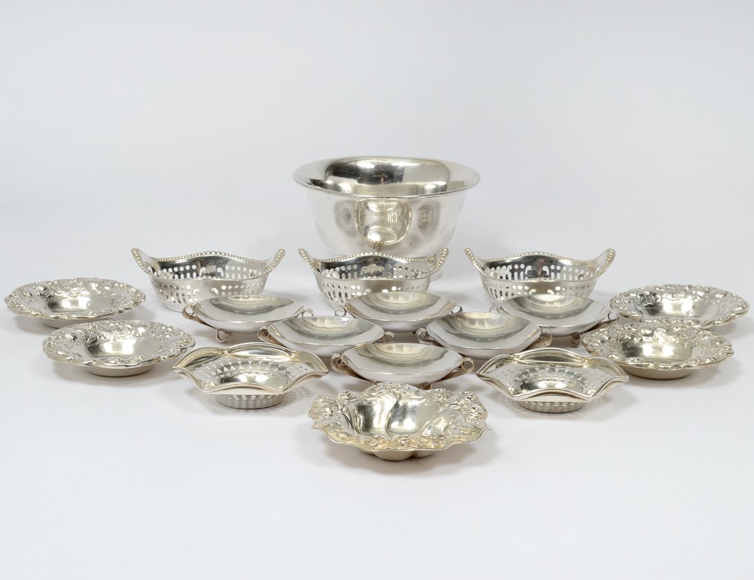 GROUP OF SEVENTEEN ASSORTED STERLING SILVER NUT DISHES (1 of 1)