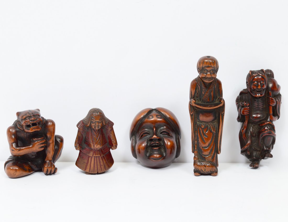 GROUP OF FIVE CARVED WOOD NETSUKES (1 of 6)