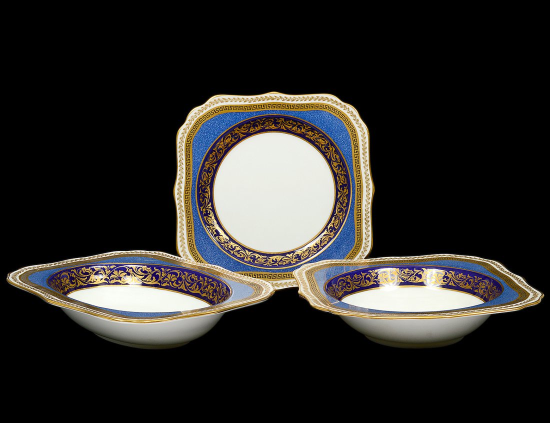 SIXTEEN PIECE ROYAL DOULTON PORCELAIN DESSERT SERVICE (1 of 3)