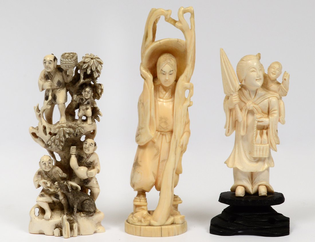 GROUP OF THREE IVORY CARVINGS (1 of 4)