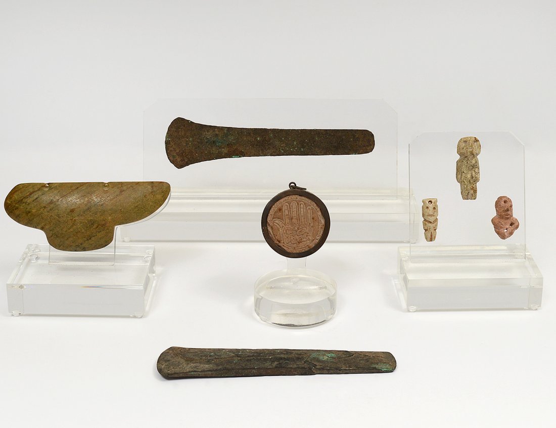 GROUP OF FIVE ASSORTED ARTICLES (1 of 6)