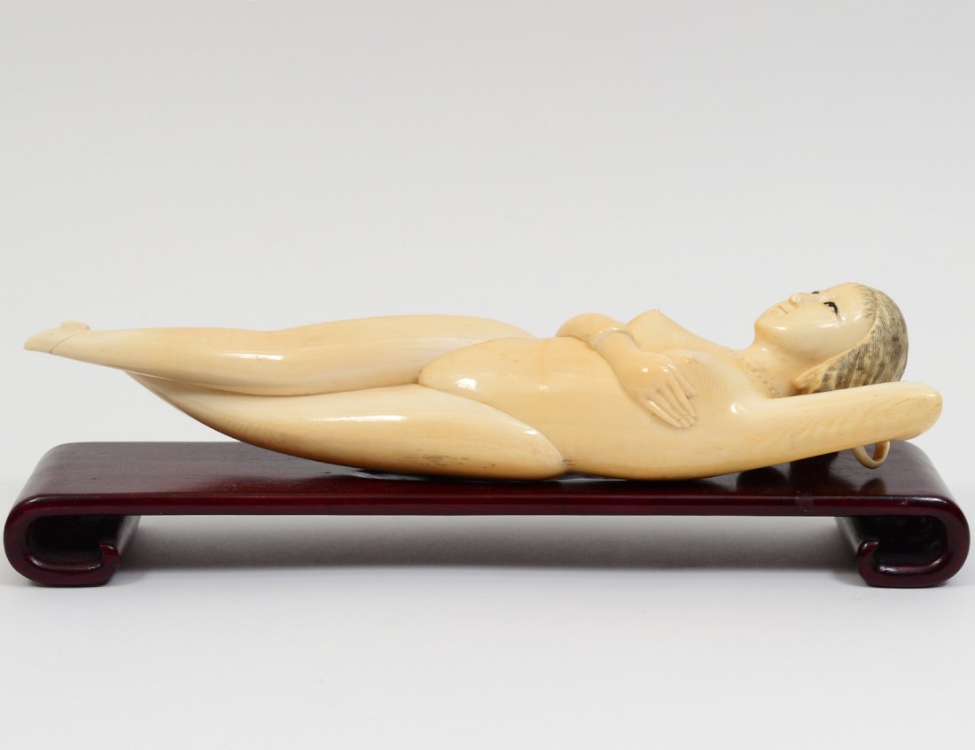 CARVED IVORY DOCTOR'S DOLL (1 of 5)