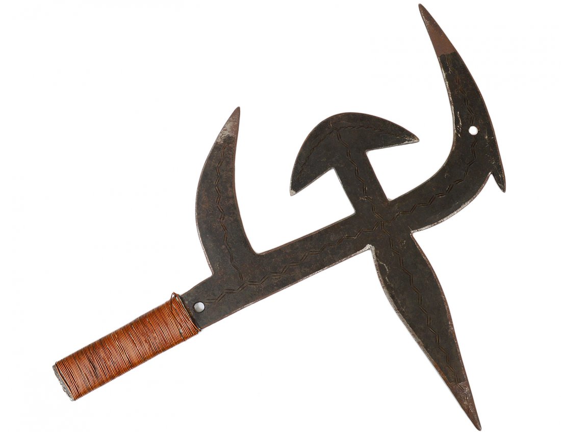 METAL THROWING KNIFE (1 of 2)