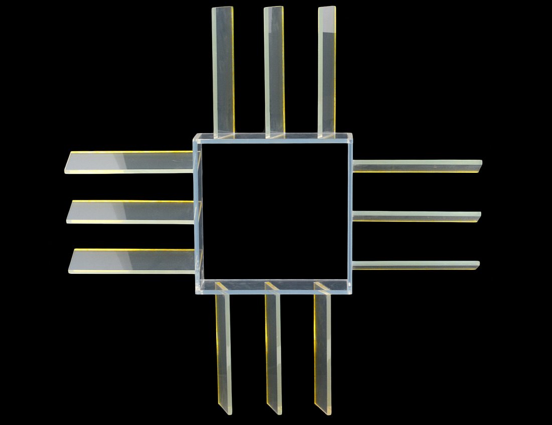 MON LEVINSON (American. 1926-2014): “Untitled”. Signed u/l. Dated 69-71.Acrylic Sculpture. Measuring 33” by 32 1/2”. (Cond: small crack) (100/200)