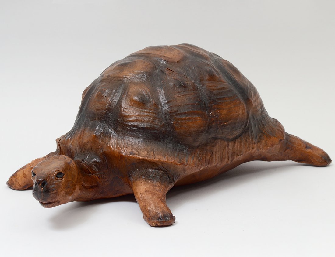 LEATHER MODEL OF A TURTLE: Length 17”. (50/80)