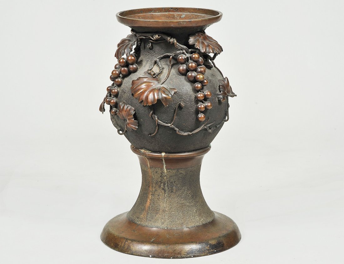 BRONZE UMBRELLA STAND (1 of 5)