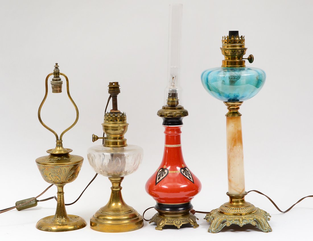 GROUP OF FOUR NAPOLEON III STYLE OIL LAMPS (1 of 1)
