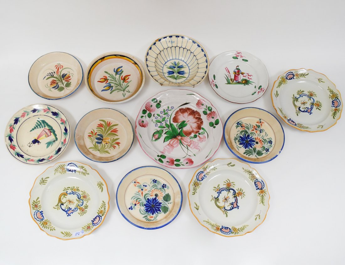 GROUP OF TWELVE FAIENCE PLATES (1 of 4)