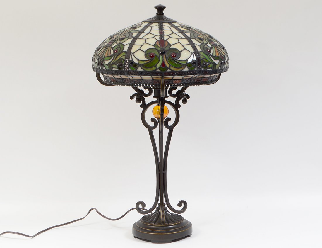 AMERICAN ‘JEWELED’ STAINED LEADED GLASS TABLE LAMP (1 of 5)