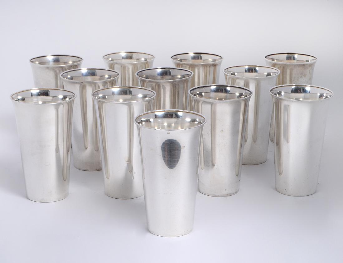 TWELVE AMERICAN STERLING SILVER MINT JULIP CUPS (1 of 2)