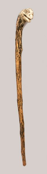 Carved and Painted Wooden Cane with Bald Eagle Handle: Carved and Painted Wooden Cane with Bald Eagle Handle, American, 19th century, with grip in the form of an open-mouthed bald eagle. Stylized feather carving. Traces of white paint to head and knots. T