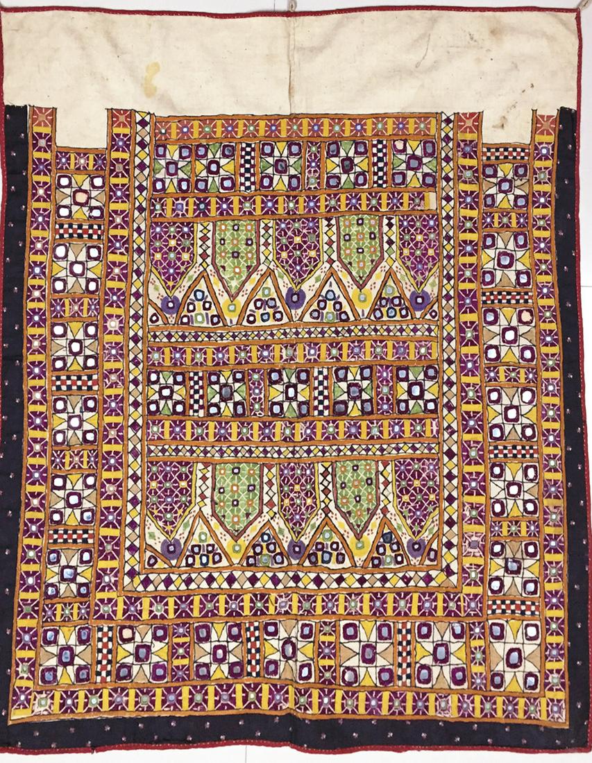 Vintage Kutch Embroidery: Vintage Kutch Embroidery Home Decor from Gujarat