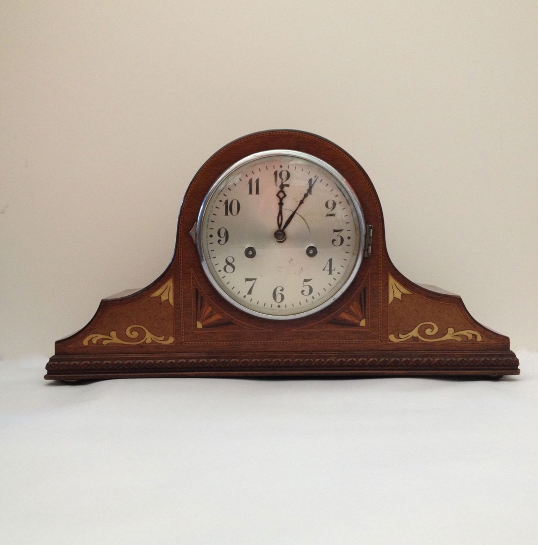 Vintage Mantle Clock.: Vintage Mantle Clock with gold detail. Dimensions: 17.5" long x 9.5" high x 4.5" deep