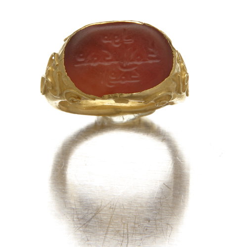 22K yellow gold ring with an antique Persian sardo