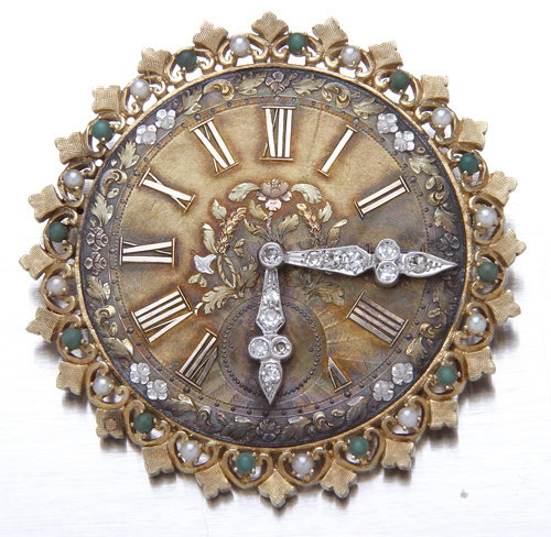 Watch face brooch with multi-hued gold, diamond-se