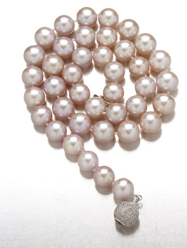 Good strand of pink Japanese freshwater pearls wit