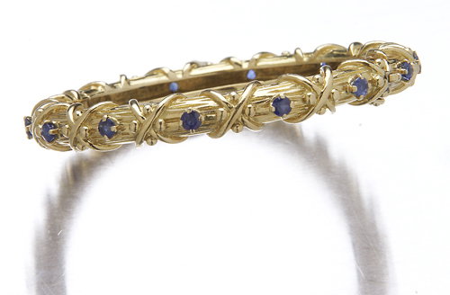 Tiffany & Co. hinged bangle bracelet in 18K yellow