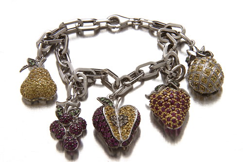 Gem-set fruit motif charm bracelet of 18K white go