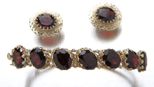 14K and garnet bracelet with similar earrings: a h
