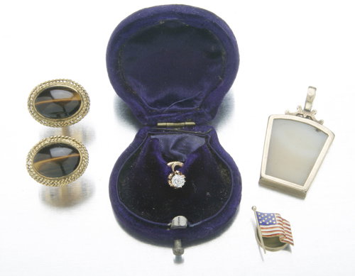 Jewelry for a gentleman: WWI 14K and enameled flag