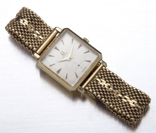 14K Omega gentleman's bracelet watch, 17 jeweled m