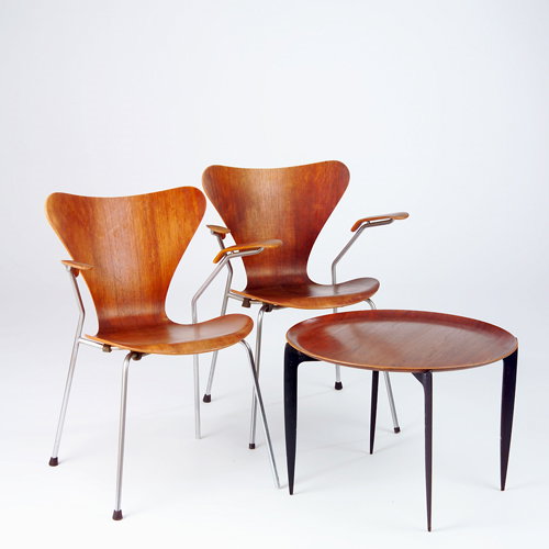 Three items by Arne Jacobsen for Fritz Hansen: pai