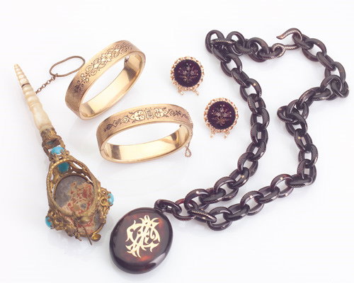 VICTORIAN Jewelry, six pieces: Tussie Mussie posey