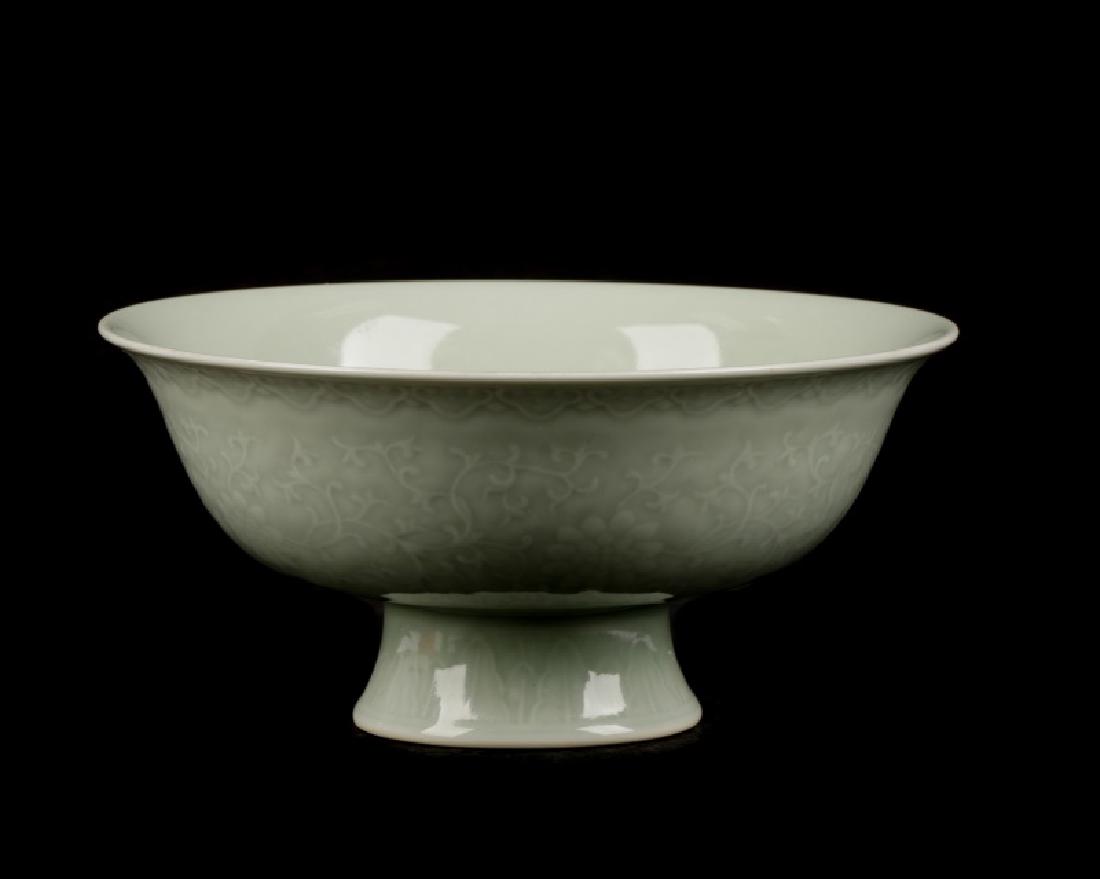 Chinese Celadon Glazed Shallow Bowl, Yongzheng (1 of 8)