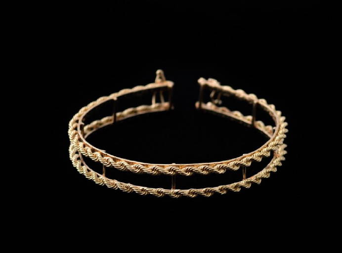 Ladies 14k Yellow Gold Tennis Bracelet Jacket