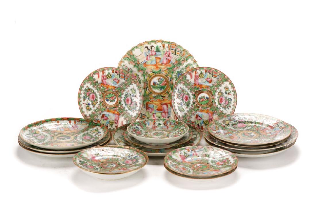 Group, 20 Chinese Export Rose Medallion Plates (1 of 8)