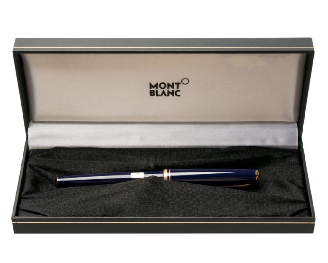 Mont Blanc Fountain Pen in Case (1 of 3)